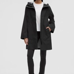 LULULEMON ATHLETICA Waterproof Rain Jacket - Small